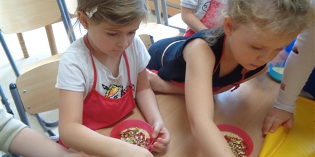 Powiększ grafikę: Wspólne gotowanie