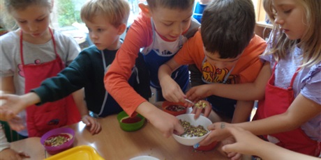 Powiększ grafikę: Wspólne gotowanie