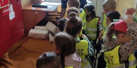 Powiększ grafikę: Wycieczka do Nowego Portu na komisariat policji