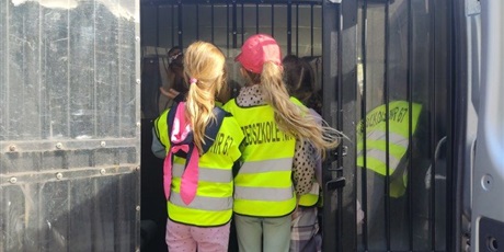 Powiększ grafikę: Wycieczka do Nowego Portu na komisariat policji
