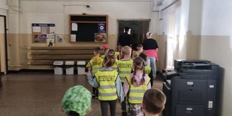 Powiększ grafikę: Wycieczka do Nowego Portu na komisariat policji