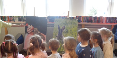 Powiększ grafikę: Wyjście do biblioteki