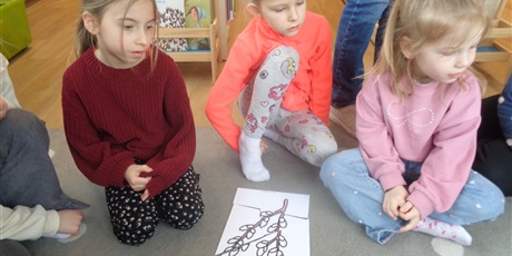 Powiększ grafikę: Wyjście do biblioteki