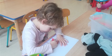 Powiększ grafikę: Zabawy dowolne Krasnoludków w sali