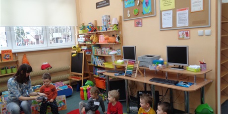 Powiększ grafikę: Zajęcia adaptacyjne w osiedlowej bibliotece.