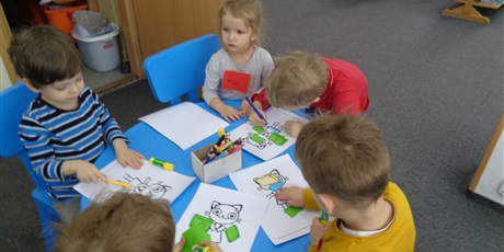 Powiększ grafikę: Zajęcia adaptacyjne w osiedlowej bibliotece.