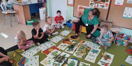 Powiększ grafikę: Zajęcia na temat jesieni w lesie