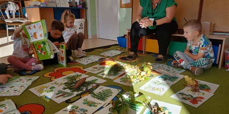 Powiększ grafikę: Zajęcia na temat jesieni w lesie