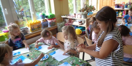 Powiększ grafikę: Zajęcia plastyczne