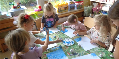 Powiększ grafikę: Zajęcia plastyczne