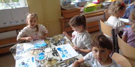 Powiększ grafikę: Zajęcia plastyczne