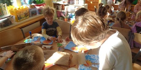 Powiększ grafikę: Zajęcia plastyczne