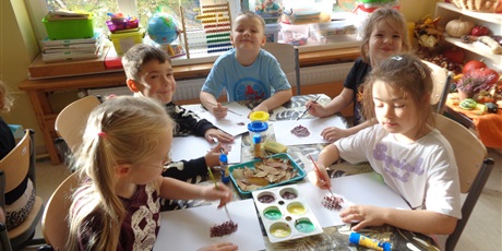 Powiększ grafikę: Zajęcia plastyczne