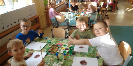 Powiększ grafikę: Zajęcia plastyczne