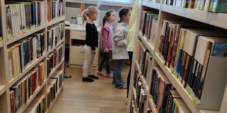 Powiększ grafikę: Zajęcia w bibliotece