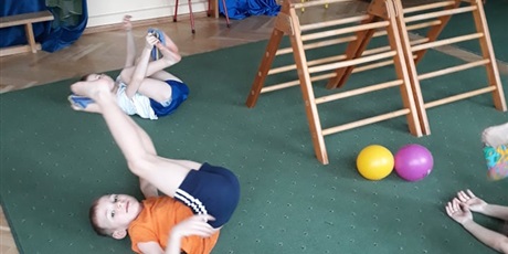 Powiększ grafikę: Zajęcia z gimnastyki korekcyjnej