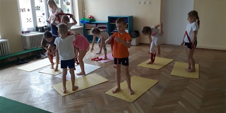 Powiększ grafikę: Zajęcia z gimnastyki korekcyjnej