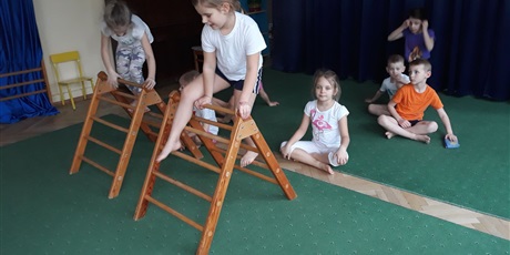 Powiększ grafikę: Zajęcia z gimnastyki korekcyjnej