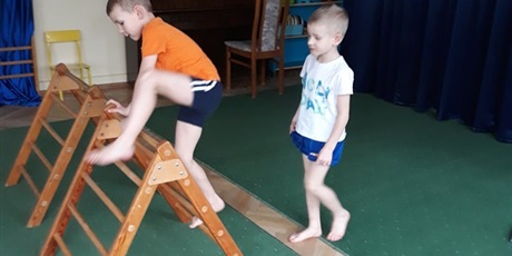 Powiększ grafikę: Zajęcia z gimnastyki korekcyjnej