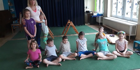 Powiększ grafikę: Zajęcia z gimnastyki korekcyjnej