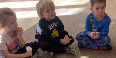 Powiększ grafikę: Zajęcia z panią logopedką Maritą