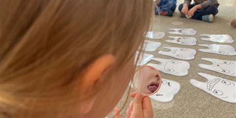 Powiększ grafikę: Zajęcia z panią logopedką Maritą