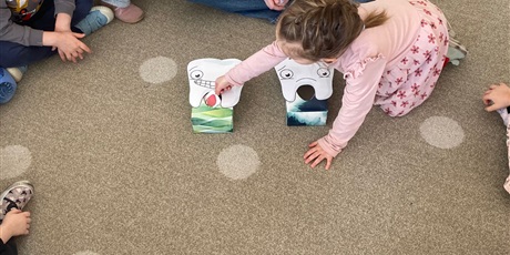 Powiększ grafikę: Zajęcia z panią logopedką Maritą