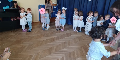 Powiększ grafikę: Zakończenie roku