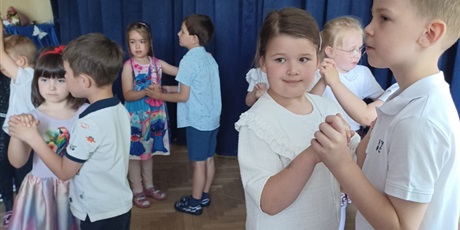 Powiększ grafikę: Zakończenie roku
