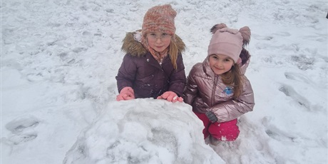 Powiększ grafikę: Zimowe zabawy