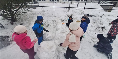 Powiększ grafikę: Zimowe zabawy