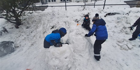 Powiększ grafikę: Zimowe zabawy