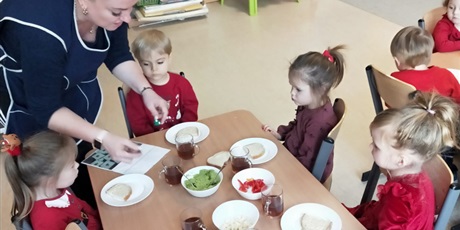 Powiększ grafikę: Zimowo-Mikołajkowe kanapki