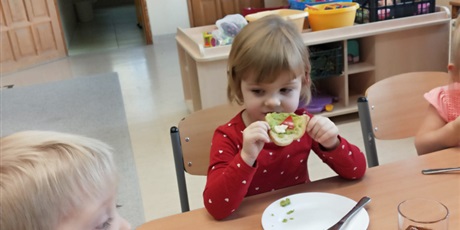 Powiększ grafikę: Zimowo-Mikołajkowe kanapki